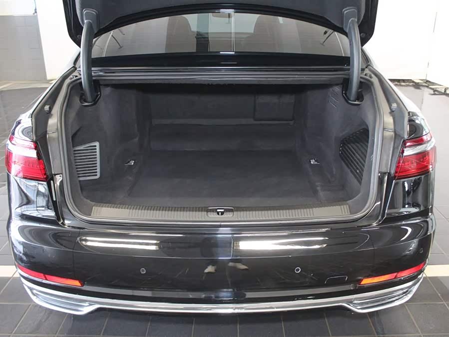 Audi A8 2022 imagen de coche #8