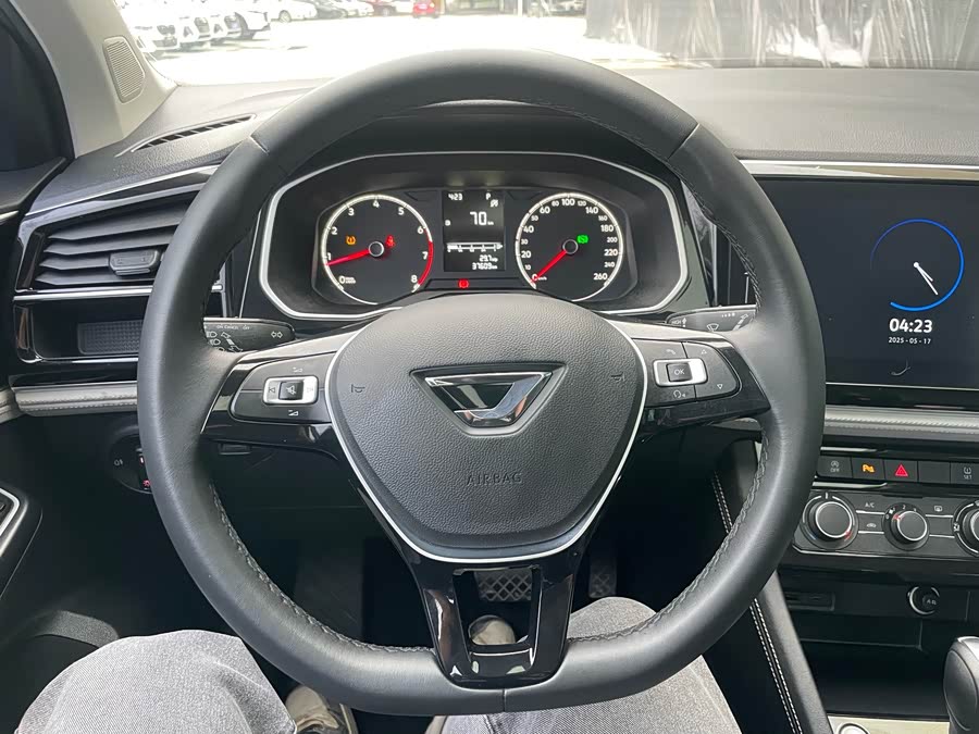 Jetta VS5 2023 imagen de coche #8