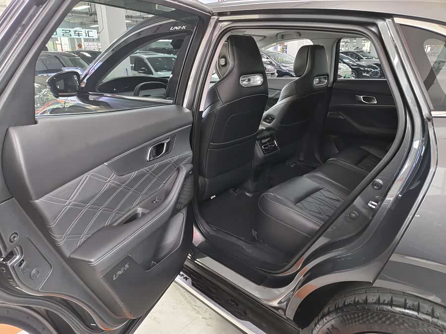 Changan UNI-K iDD 2023 car image #8