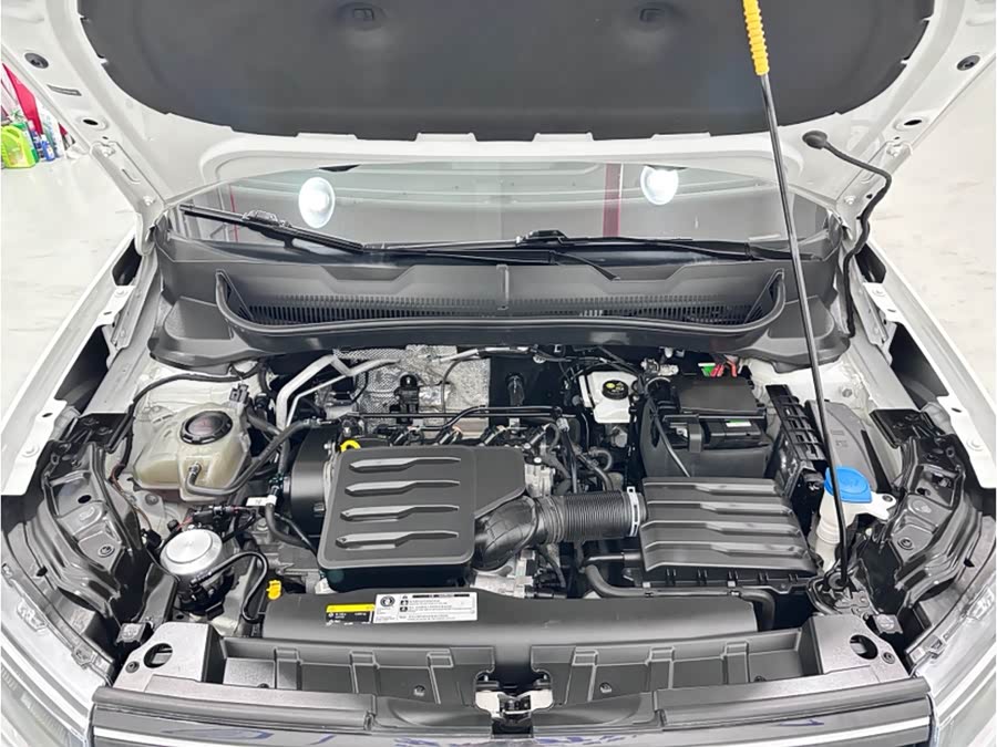 Volkswagen T-Cross 2023 car image #8