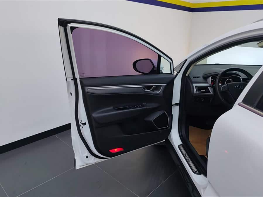 GEELY Emgrand GS 2018 car image #8