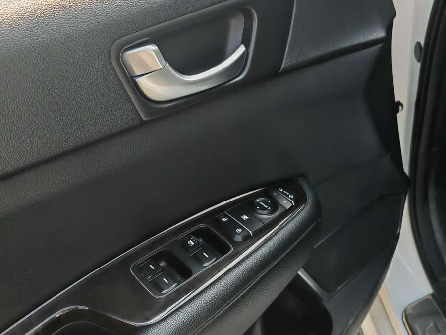 起亚 起亚K5 2017 汽车图片 #8