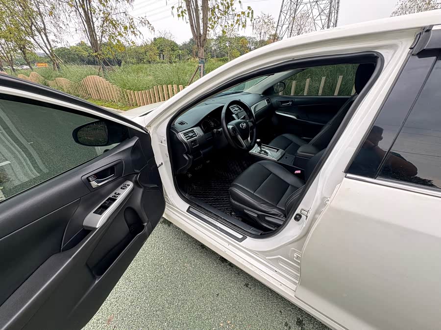 Toyota Camry 2025 car image #8