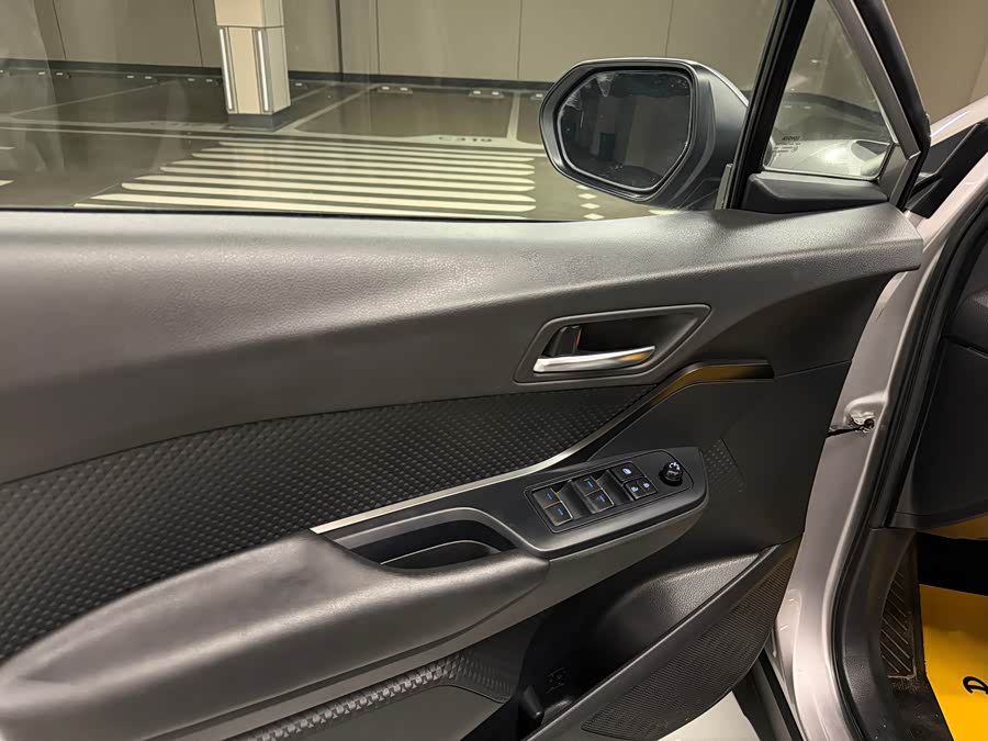 Toyota Izoa 2021 car image #8