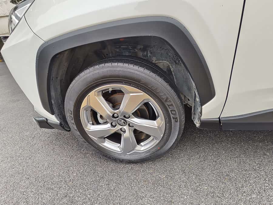 Toyota RAV4 2020 car image #8