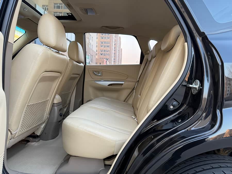 Hyundai Tucson 2014 immagine di auto #8