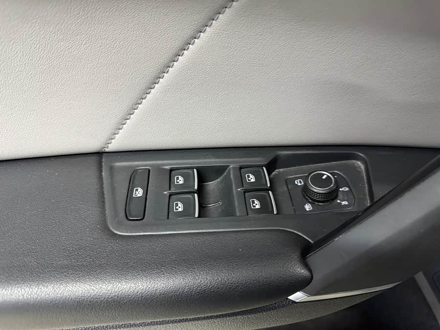 Volkswagen Tayron 2023 immagine di auto #8