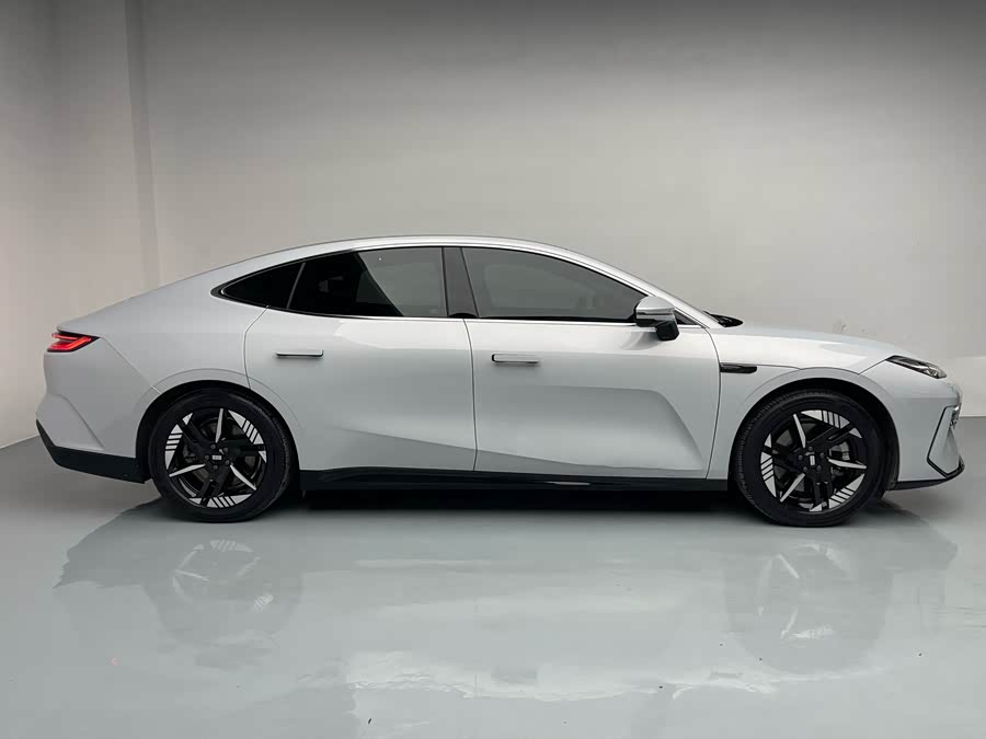 GEELY 2024 car image #8