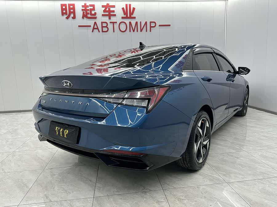 Hyundai Elantra 2023 immagine di auto #8