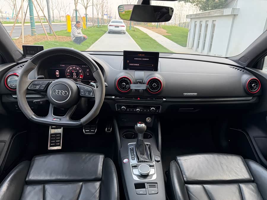 Audi RS 3 2019 imagem de carro #8