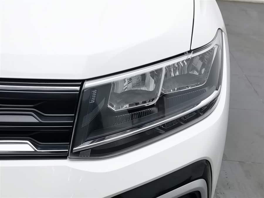 Volkswagen T-Cross 2019 immagine di auto #8
