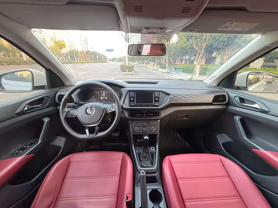 Volkswagen T-Cross 2020 car image #8