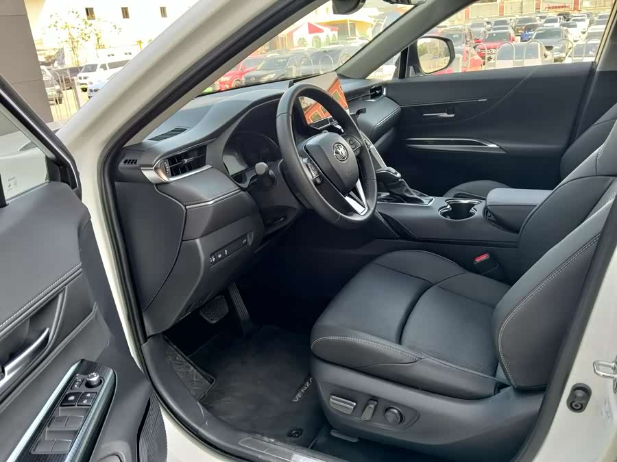 Toyota Venza 2024 immagine di auto #8