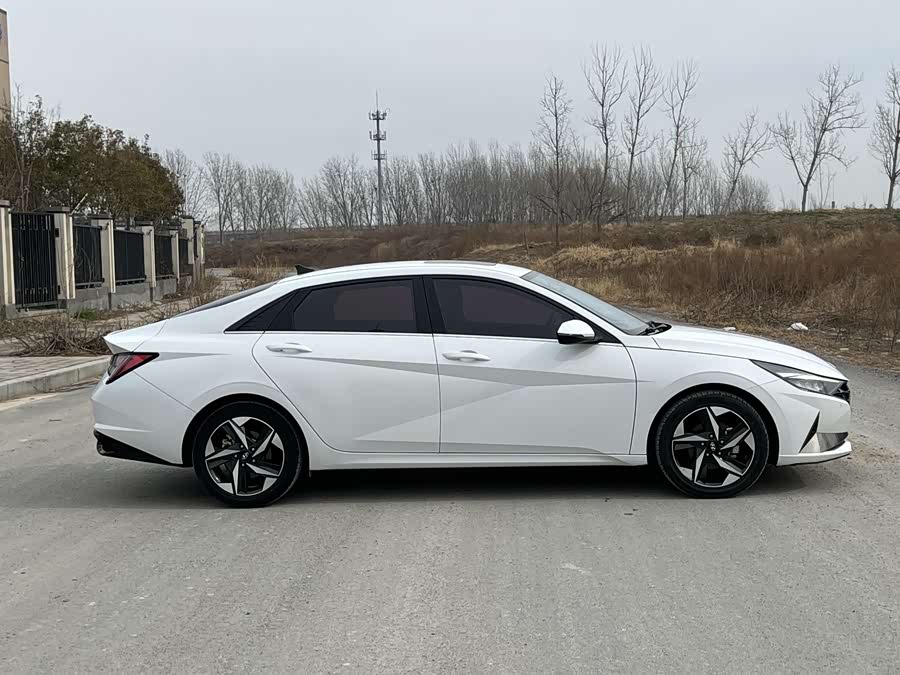 Hyundai Elantra 2021 immagine di auto #8