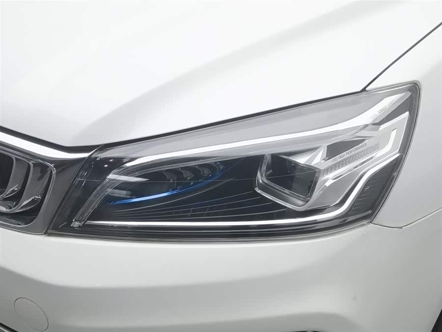 GEELY Emgrand 2019 car image #8