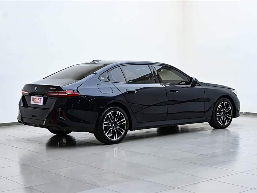 BMW 5 Series 2025 car image #8