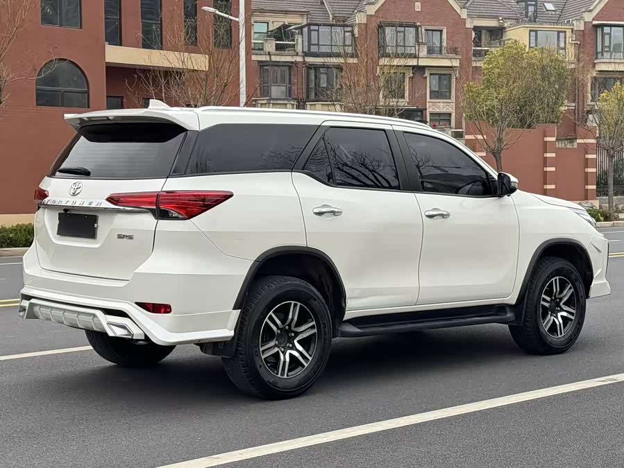 Toyota Fortuner 2020 car image #8