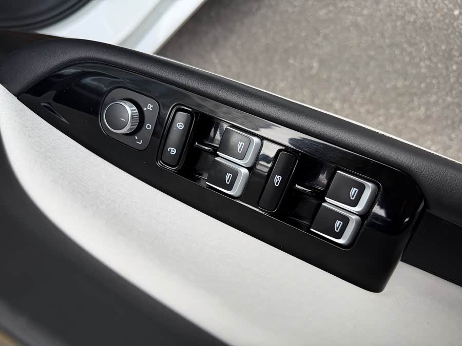 GEELY Emgrand L 2021 صورة سيارة #8