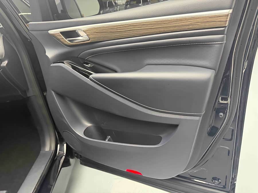 广汽传祺 传祺M8 2025 汽车图片 #8