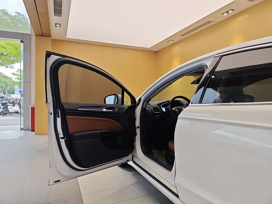 Ford Mondeo 2018 imagem de carro #8