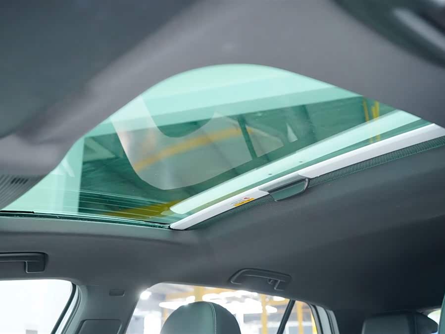 Volkswagen Golf 2022 car image #8