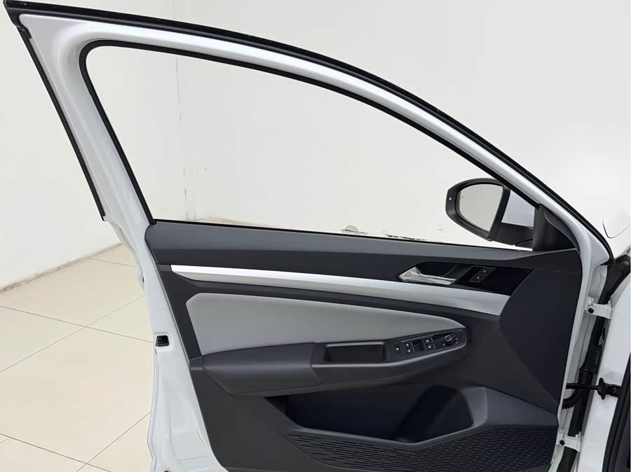 Volkswagen Bora 2022 car image #8