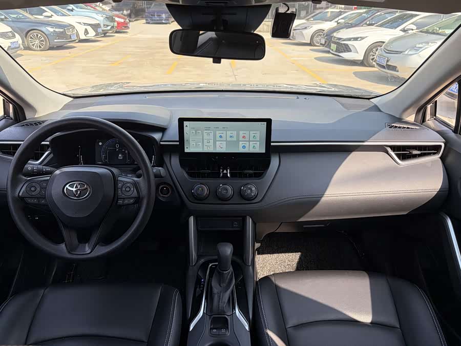 Toyota Corolla Cross 2023 immagine di auto #8