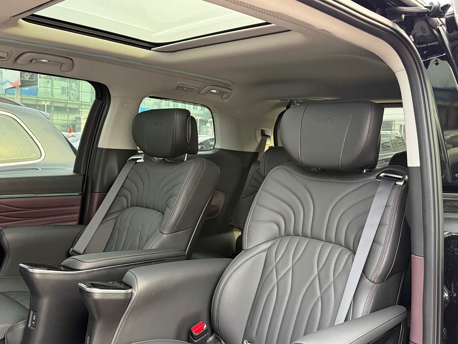 广汽传祺 传祺M8 2025 汽车图片 #8