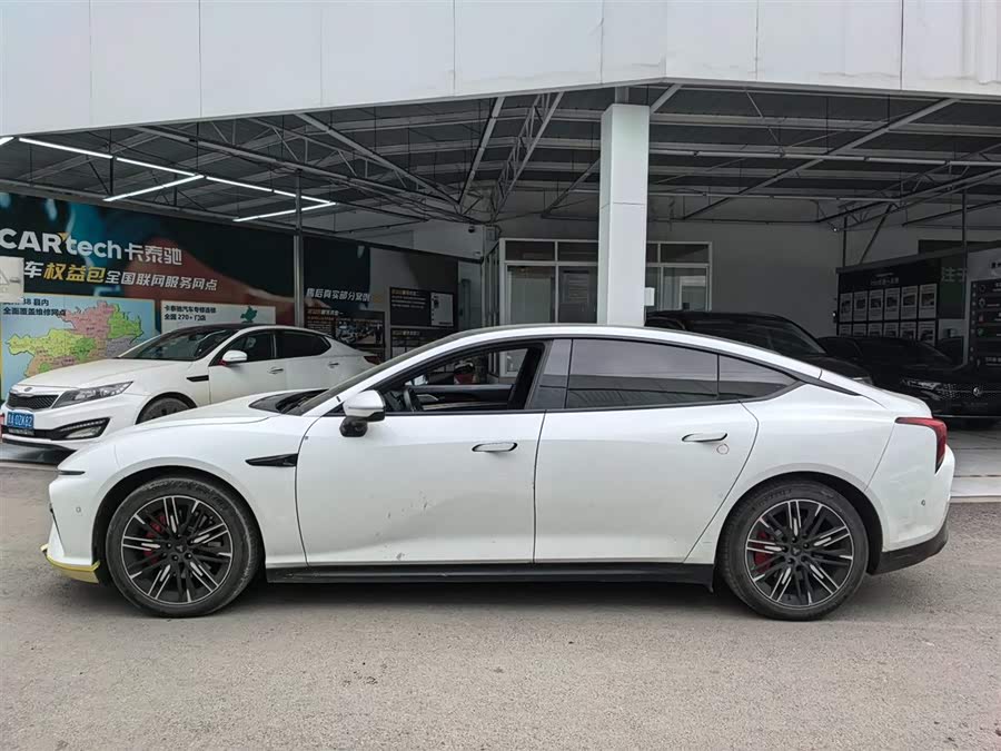 哪吒汽车 哪吒S 2023 汽车图片 #8