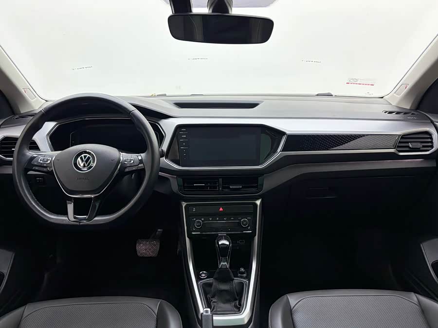 Volkswagen T-Cross 2022 #8 Volkswagen T-Cross 2022 car image #8