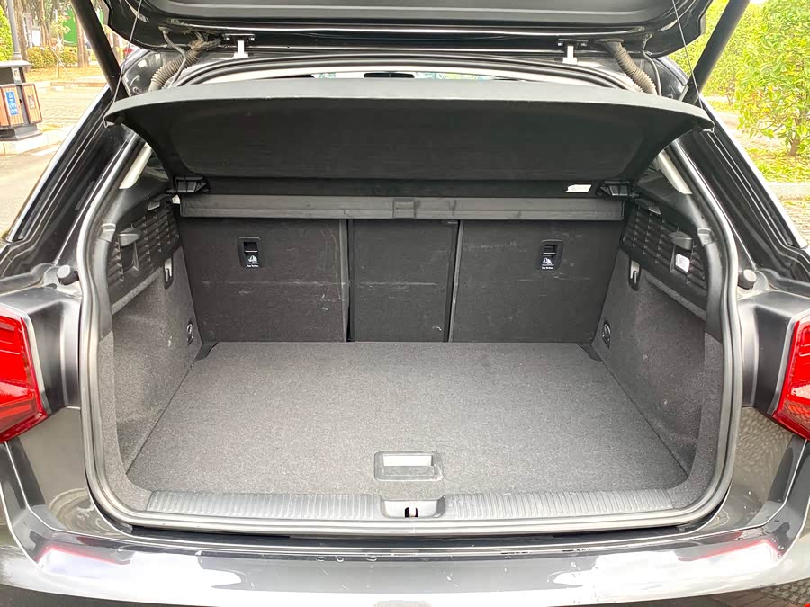 Audi Q2L 2021 صورة سيارة #8