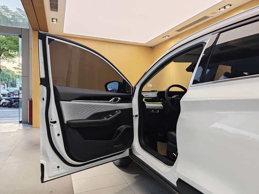 GEELY Coolray 2022 #8 GEELY Coolray 2022 car image #8
