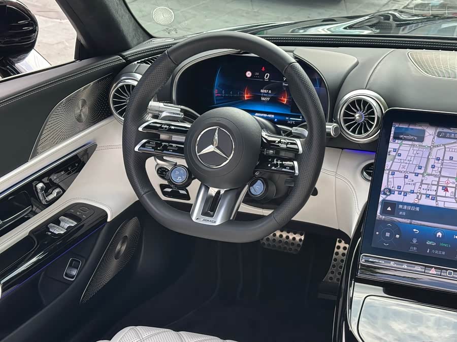 Mercedes-Benz SL AMG 2024 immagine di auto #8