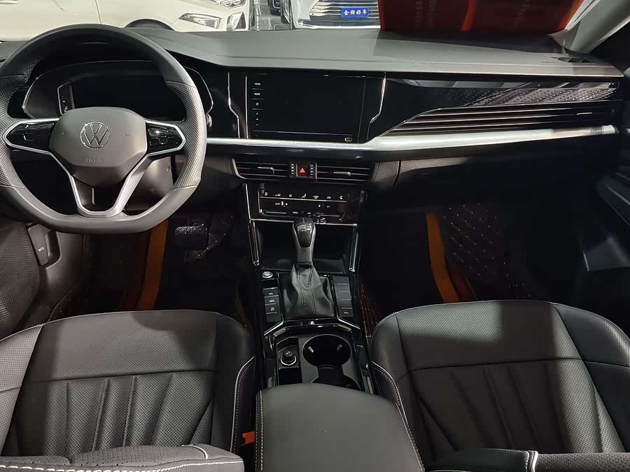 Volkswagen Passat 2024 صورة سيارة #8