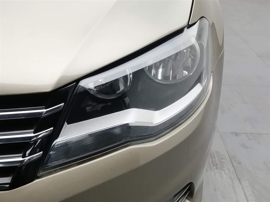 Volkswagen Bora 2013 car image #8
