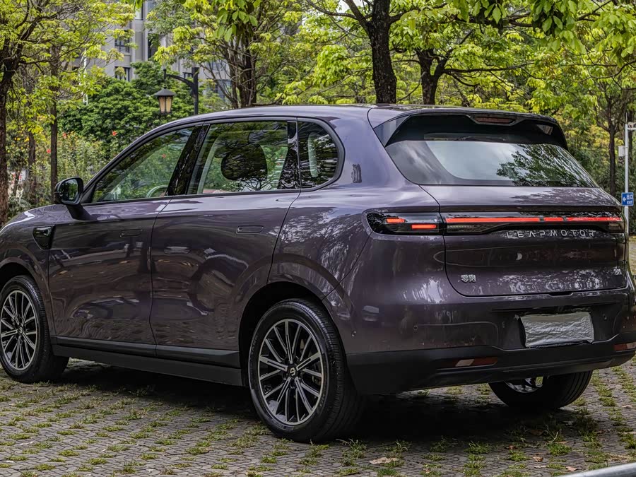 零跑汽车 零跑B10 2025 汽车图片 #8