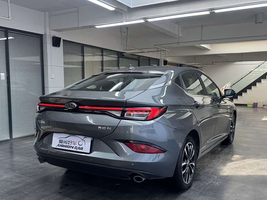 JAC 2020 car image #8