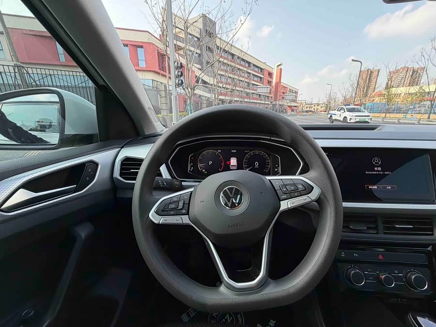 Volkswagen Tacqua 2023 immagine di auto #8