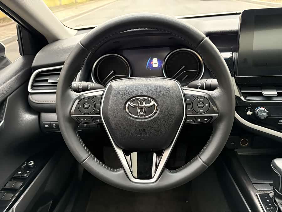 Toyota Camry 2022 car image #8