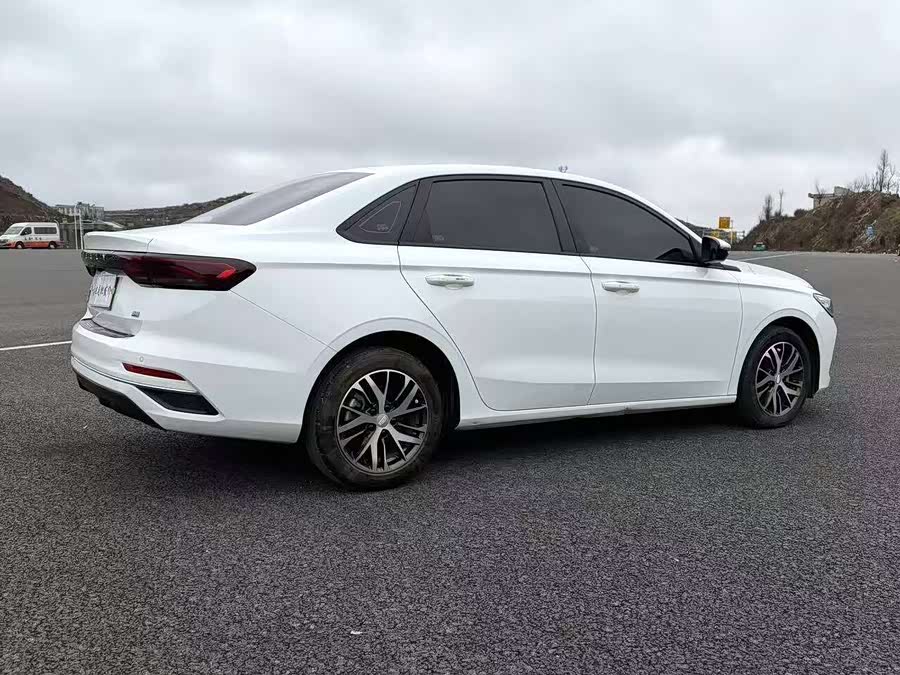 GEELY Emgrand 2025 car image #8