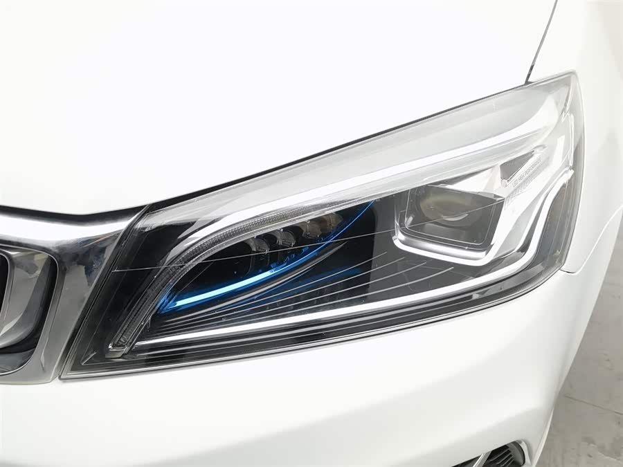GEELY Emgrand 2019 car image #8