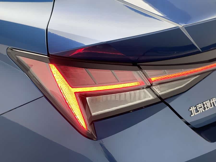 Hyundai Elantra 2021 immagine di auto #8