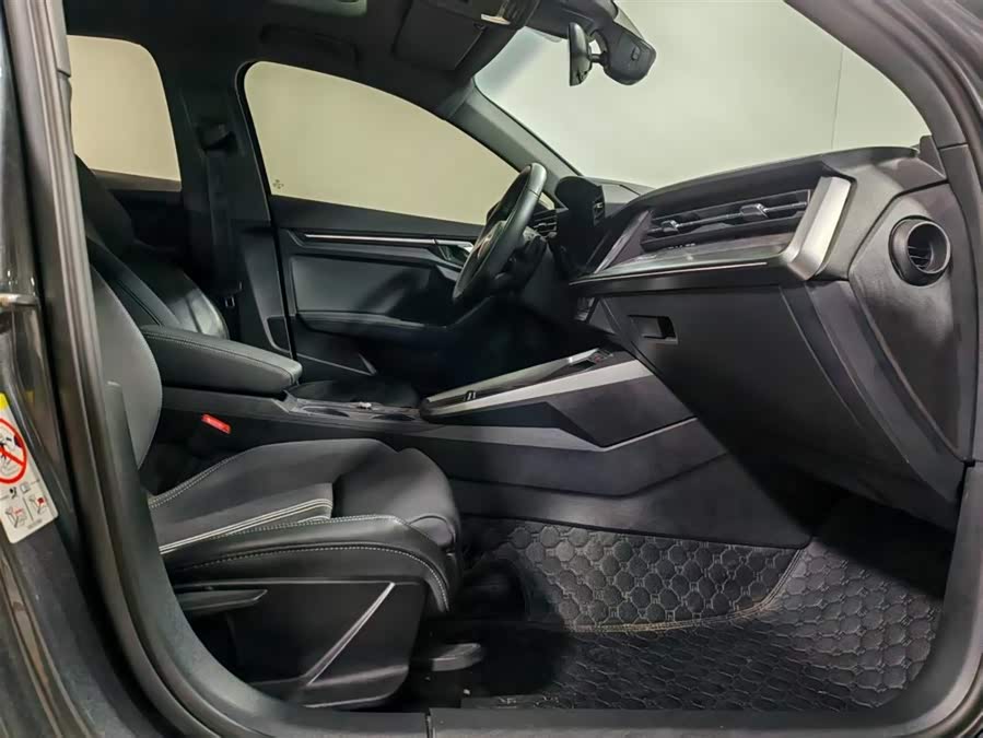 Audi A3 2023 immagine di auto #8