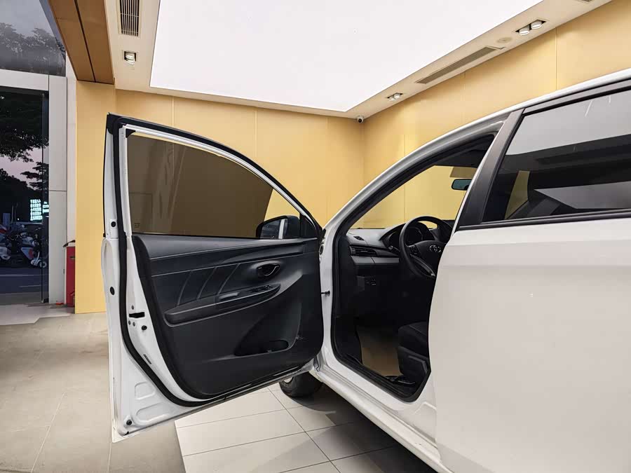 Vios 2023 car image #8