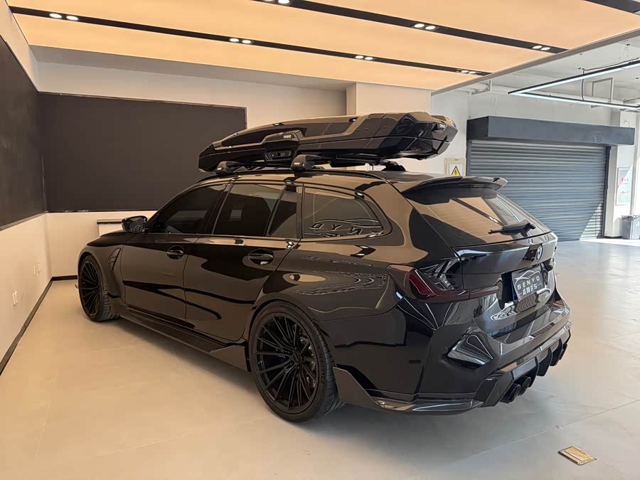 BMW M3 2025 imagem de carro #8