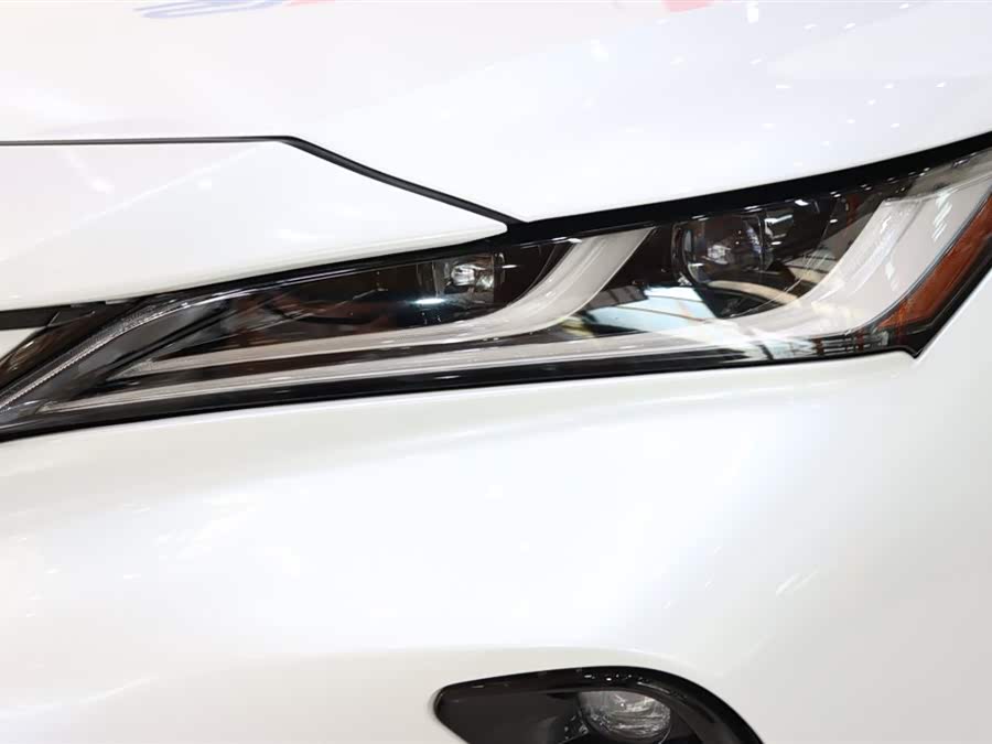 Toyota Venza 2023 car image #8