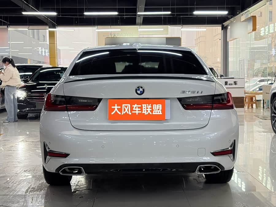 BMW 3 Series 2019 #8 BMW 3 Series 2019 car image #8