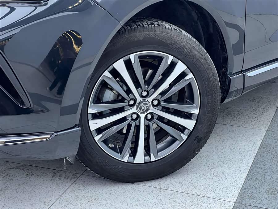 Toyota Venza 2023 car image #8