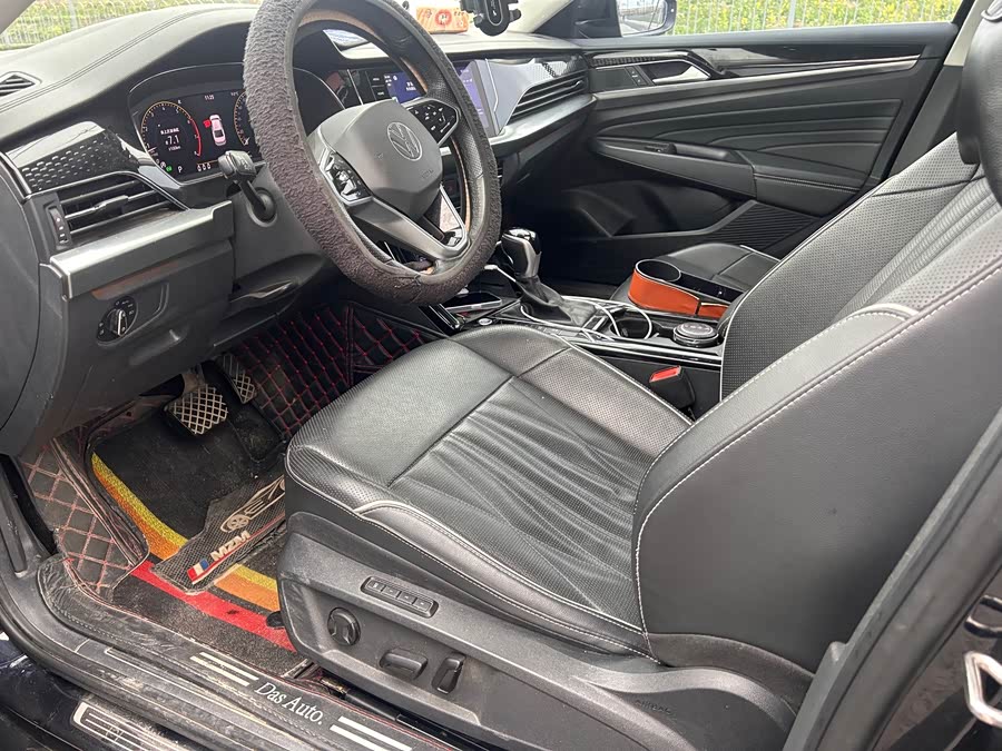 Volkswagen Passat 2021 car image #8