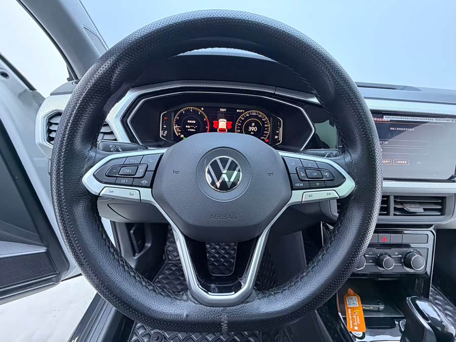 Volkswagen Tacqua 2022 car image #8